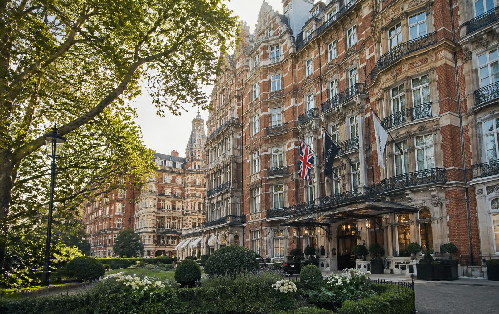 Jumeirah Carlton Tower